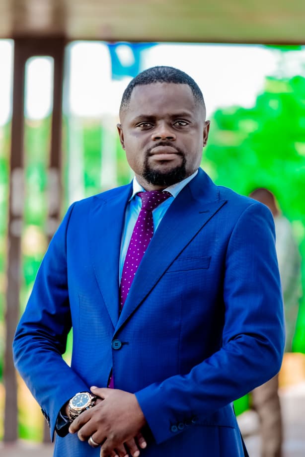 Mathias Makolovera Tanganyika : L’UDPS se déchire autour du gouverneur Christian Kitungwa Muteba, entre frustrations et défense d’intérêts